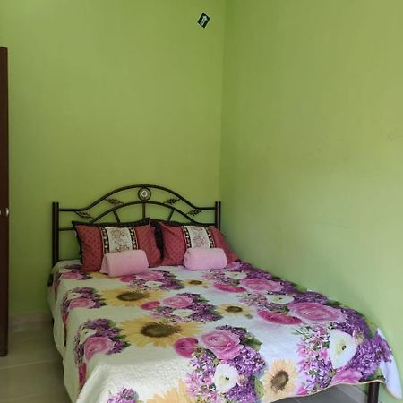 Yasmeen Homestay Kemaman Chukai Экстерьер фото